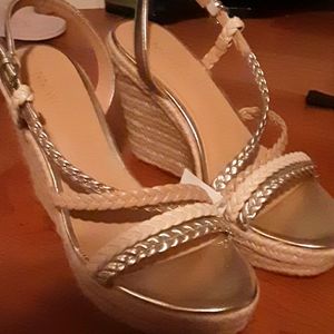 Cute wedge sandals perfect for any formal events!